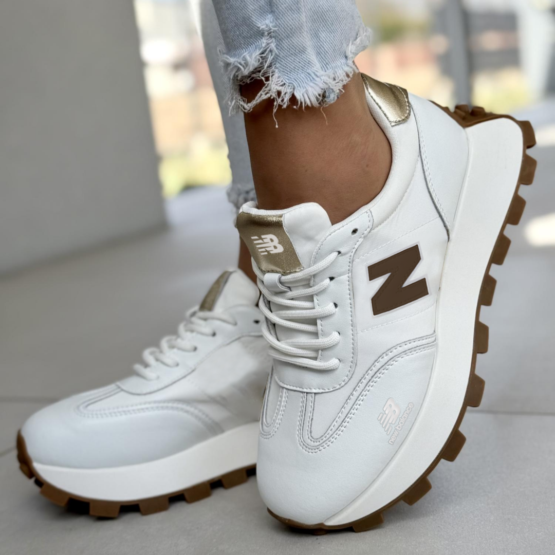 New Balance® női sportcipők természetes bőrből