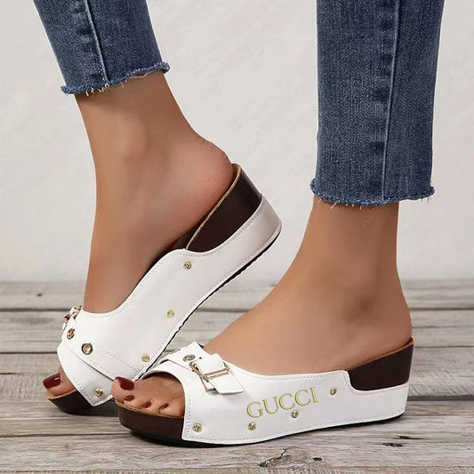 2025-ös új ékszandálok és halszájcsatos papucsok