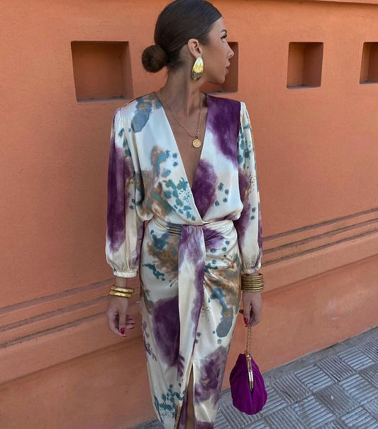 Elegáns lila V-nyakú ruha 💜