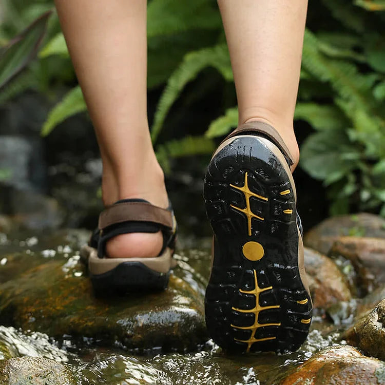 Férfi zárt orrú sportszandálok sporttúra szandálok szabadtéri túracipők bőr strand horgászszandálok