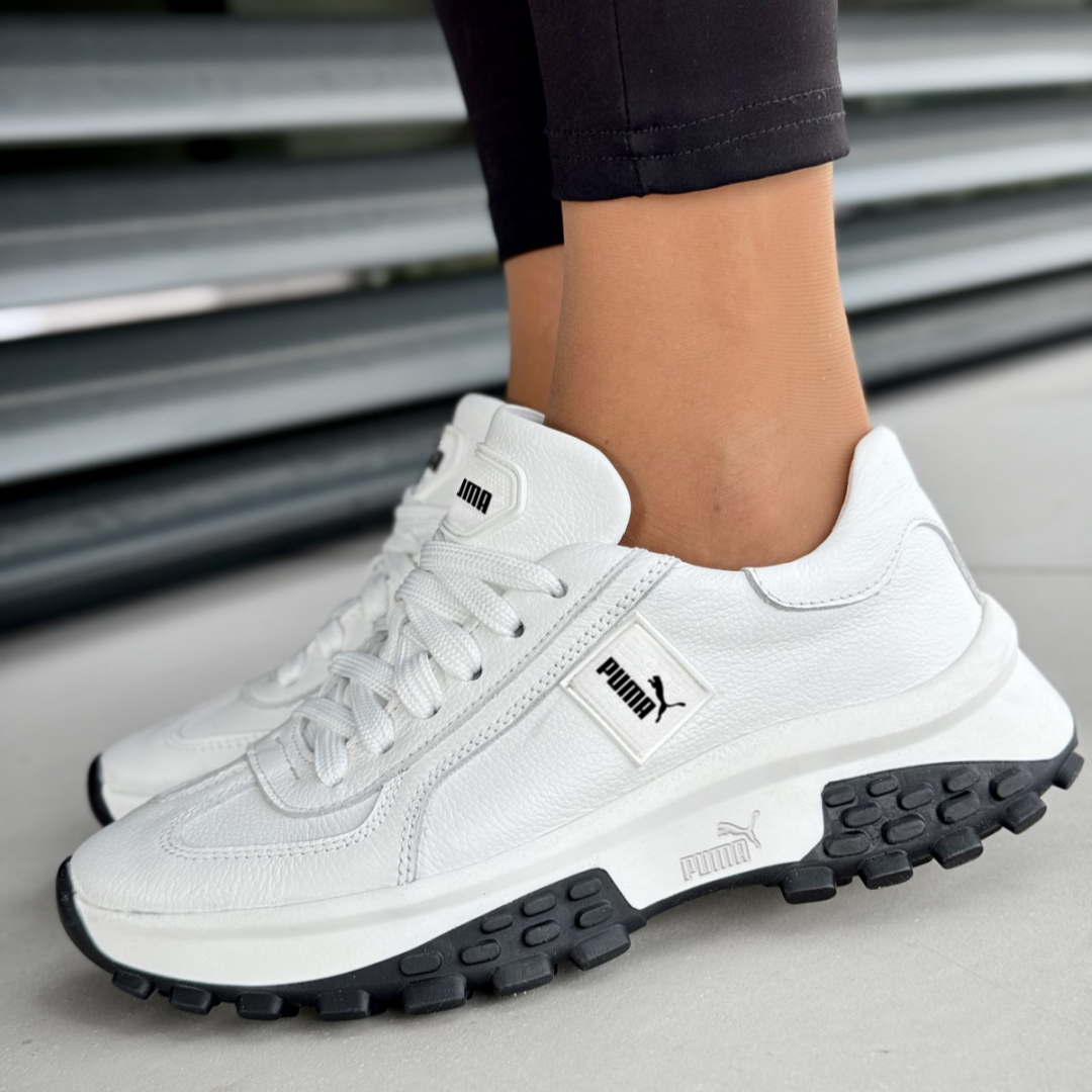 Puma női fehér bőrcipő, retró stílusban, kényelmes fekete talppal