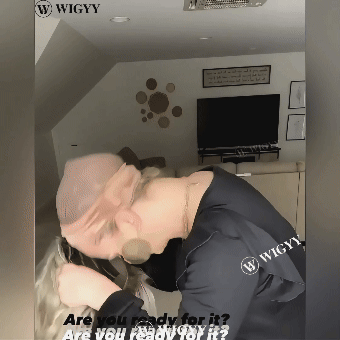 Szőke kiemelések, könnyű, puha paróka