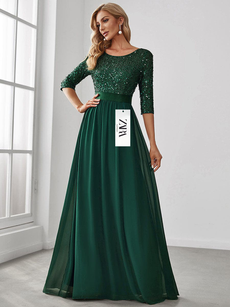 Elegáns, flitteres ruha hosszú ujjal és kerek nyakkivágással