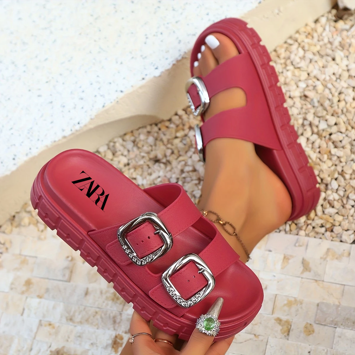 Új ZARA® 2025 női szandál puha bőrből, masszázs funkcióval