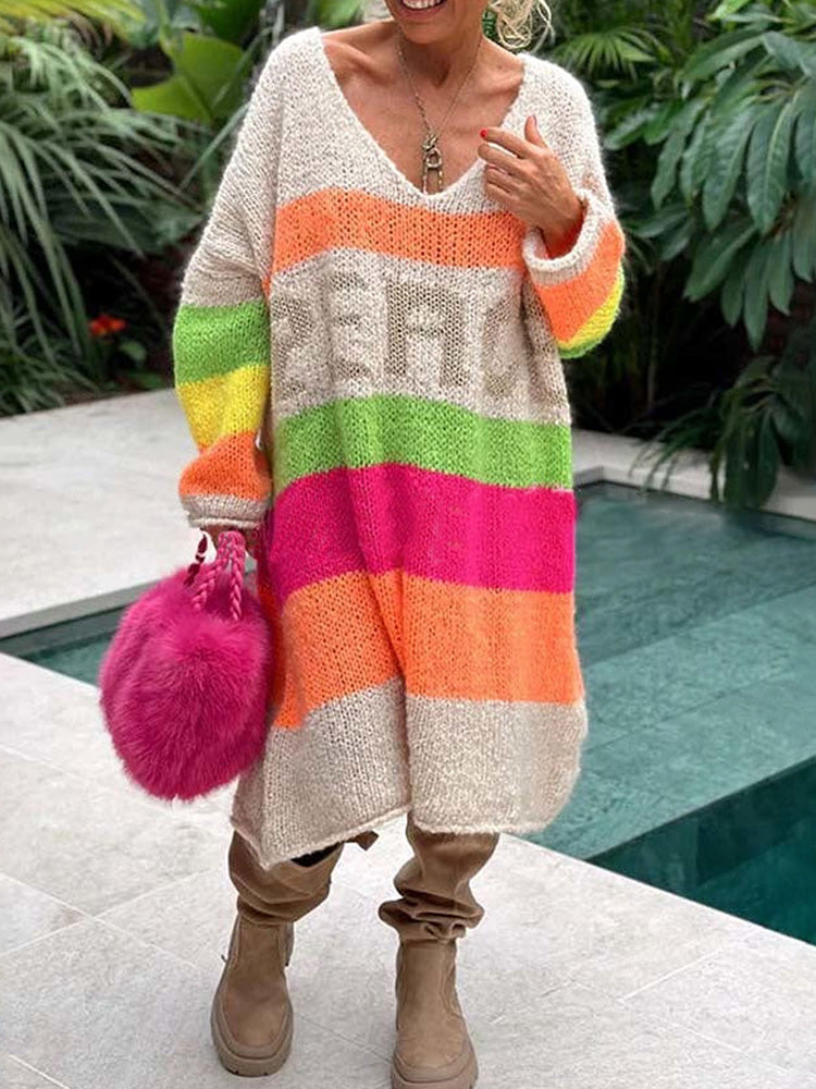 Színes, hosszú ujjú, V-nyakú, kasmírból készült pulóverruha