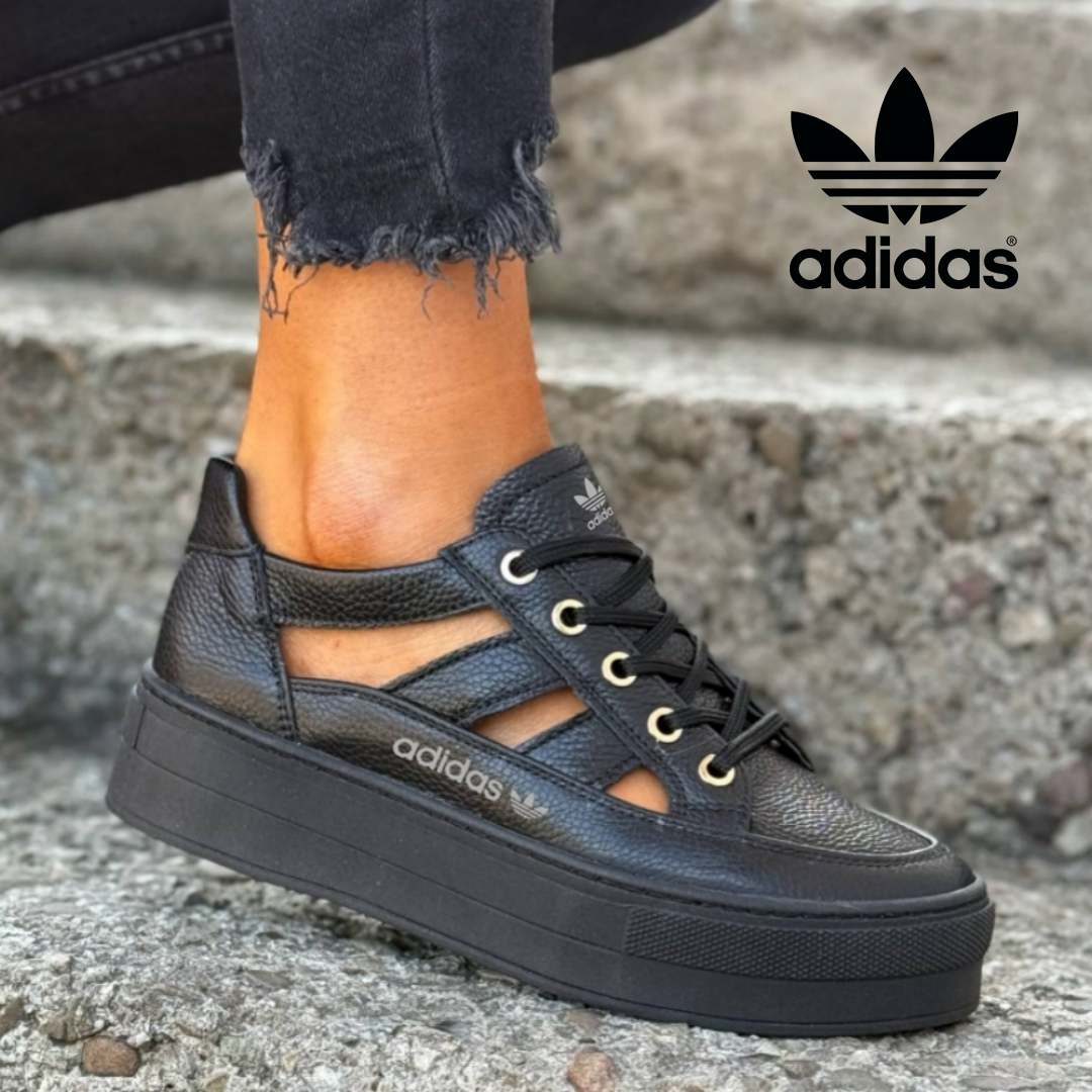 Adidas Originals női platformcipő lyukakkal, modern stílusban