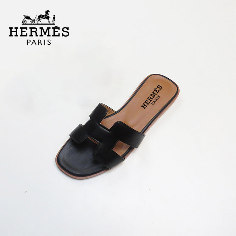 Hermes® női borjúbőr szandál