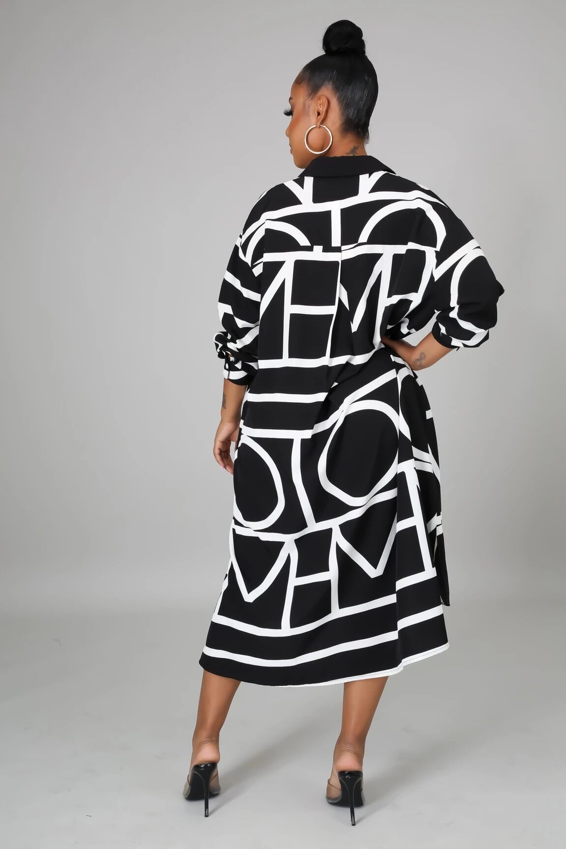 Absztrakt mintás ingruha