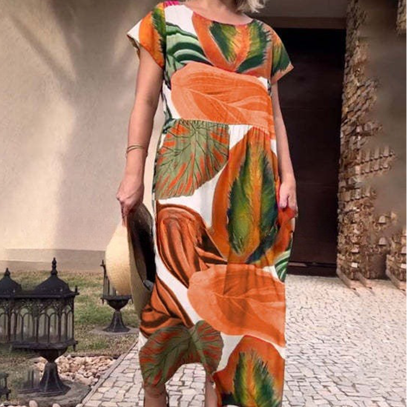 Levélmintás, kerek nyakú, oldalsó hasított ruha