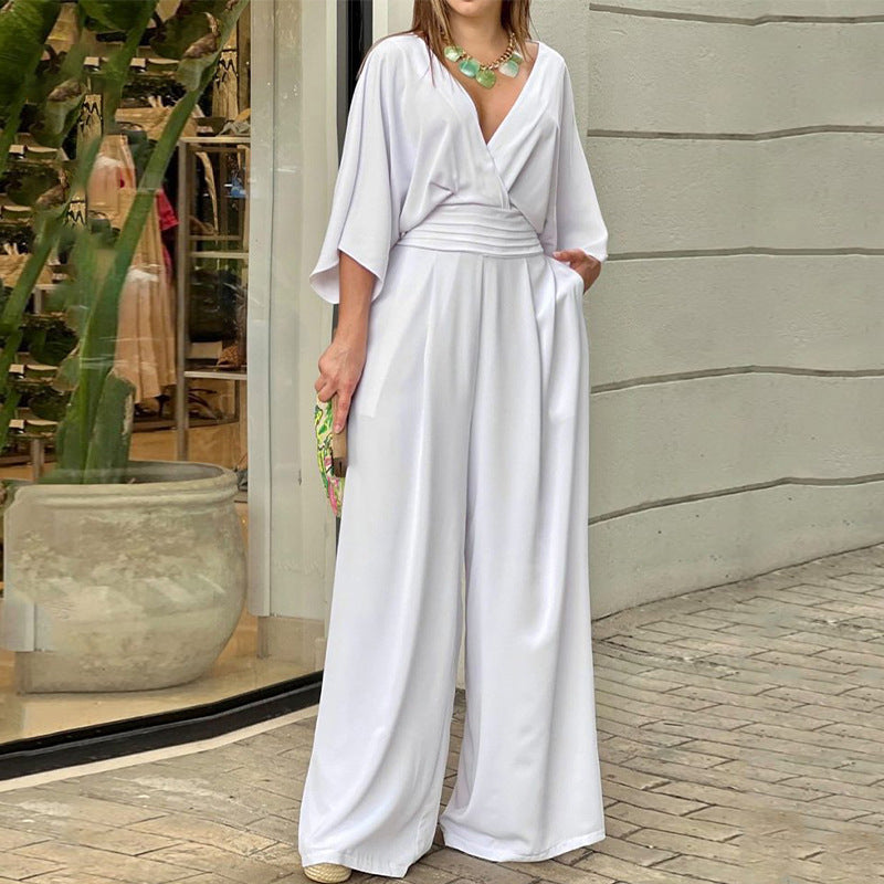 Elegáns női V-nyakú, széles lábú jumpsuit