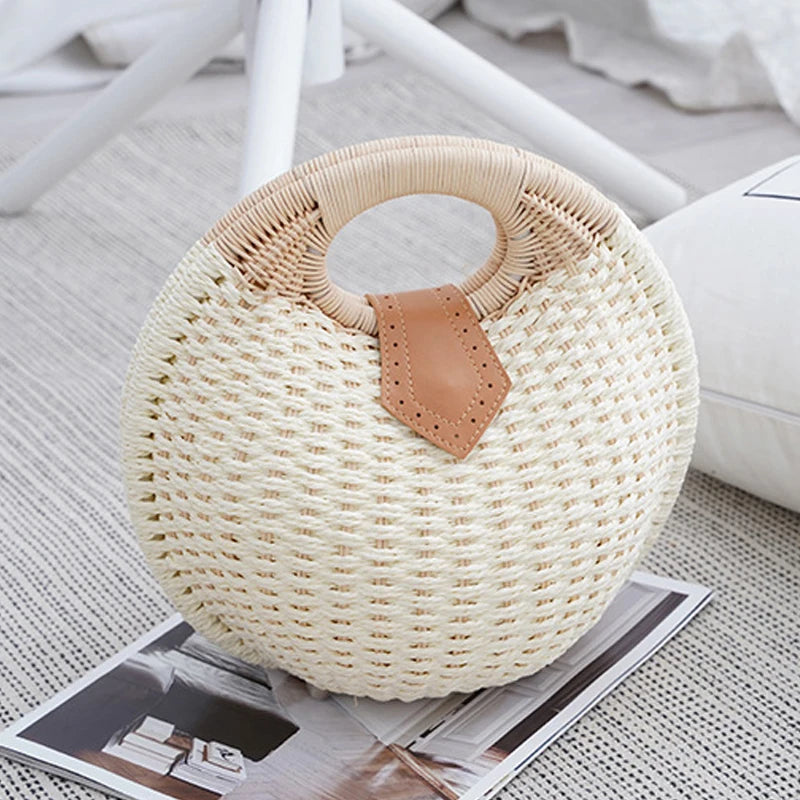 EZ A KORLÁTOZOTT KIADÁSÚ KÖRNYEZETBARÁT RATTÁN SZALMATÁSKA