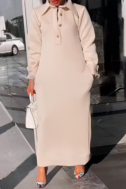 Alkalmi, egyszínű hajtókás félgombos ruha