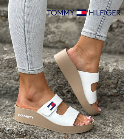 2025 Tommy Hilfiger exkluzív puha borjúbőr flip-flop papucs