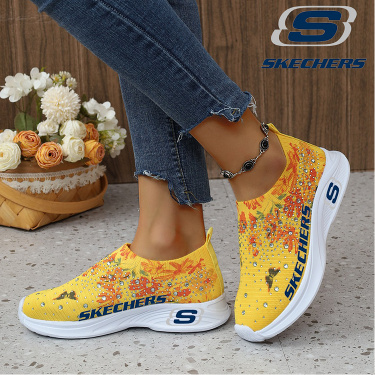 LÉLEGZŐ ÉS KÉNYELMES SKECHERS® NŐI ÉKCIPŐK PUHA TALPAL
