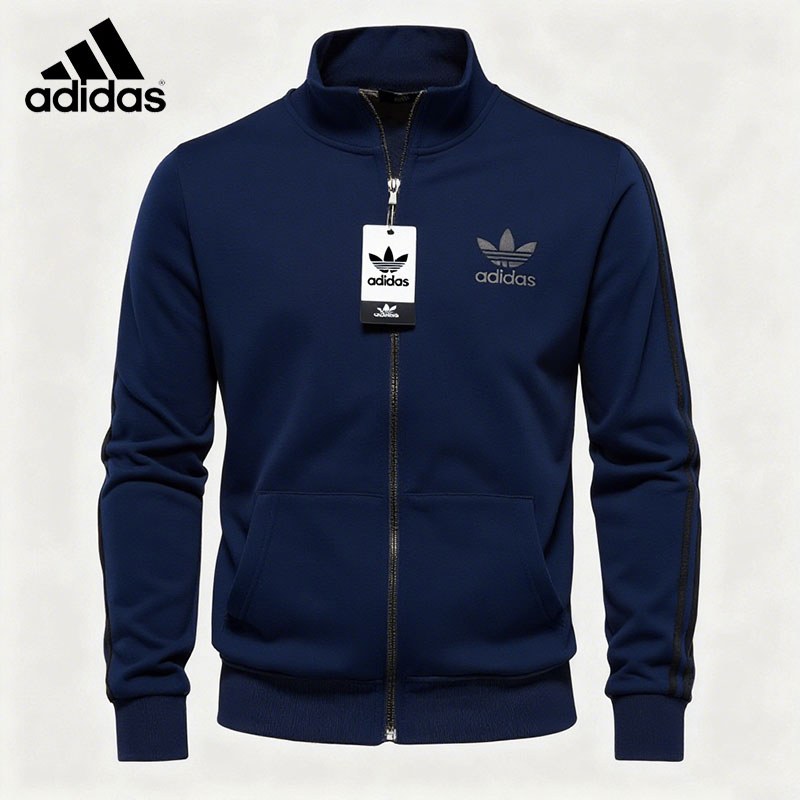 Klasszikus Adidas pulóver állógallérral és cipzárral, a retró stílus és a divat ötvözete.