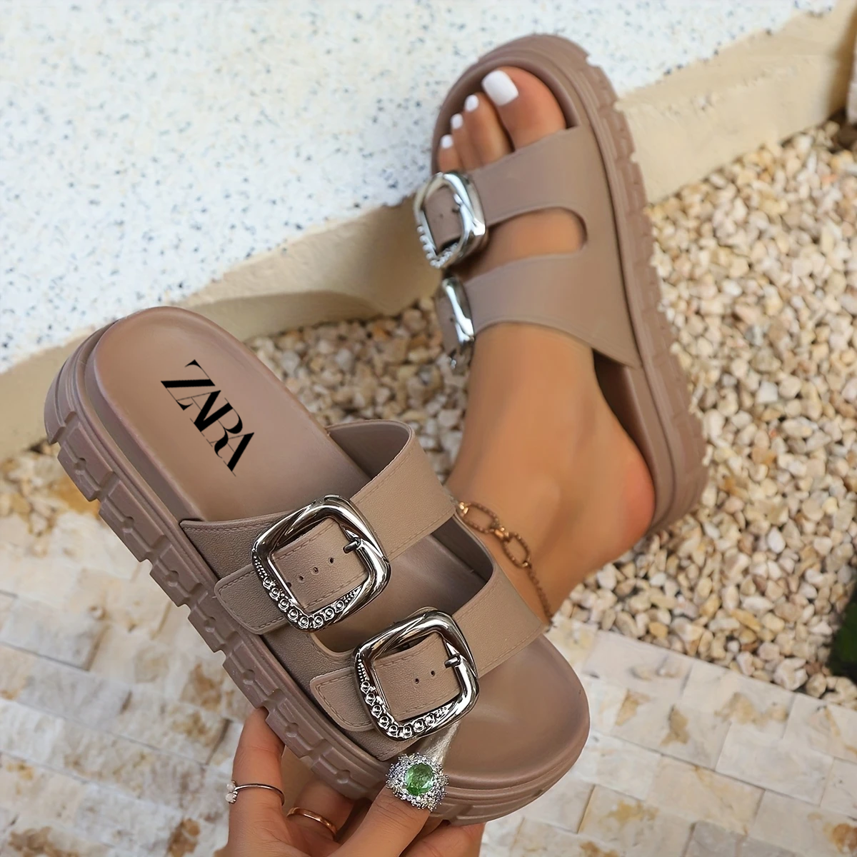 Új ZARA® 2025 női szandál puha bőrből, masszázs funkcióval