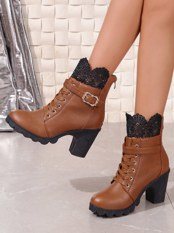 Vaskos sarkú csizma vintage csipkével