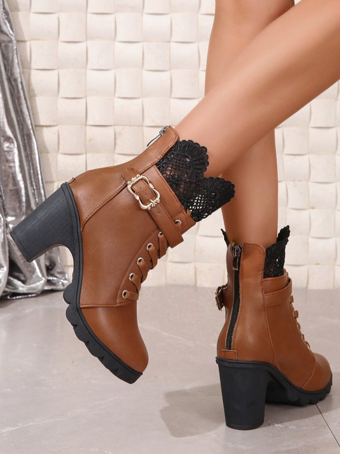 Vaskos sarkú csizma vintage csipkével