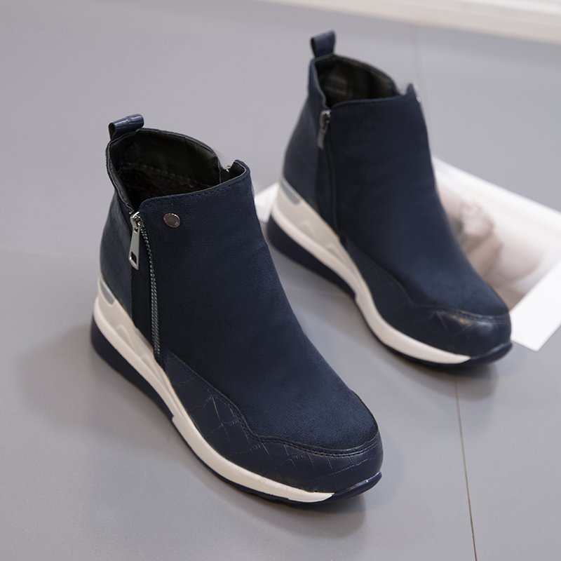 Valódi bőr középsarkú, oldalsó cipzáras csizma