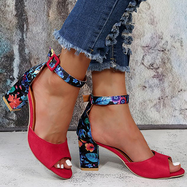 Ortopéd szandál virágos csatokkal