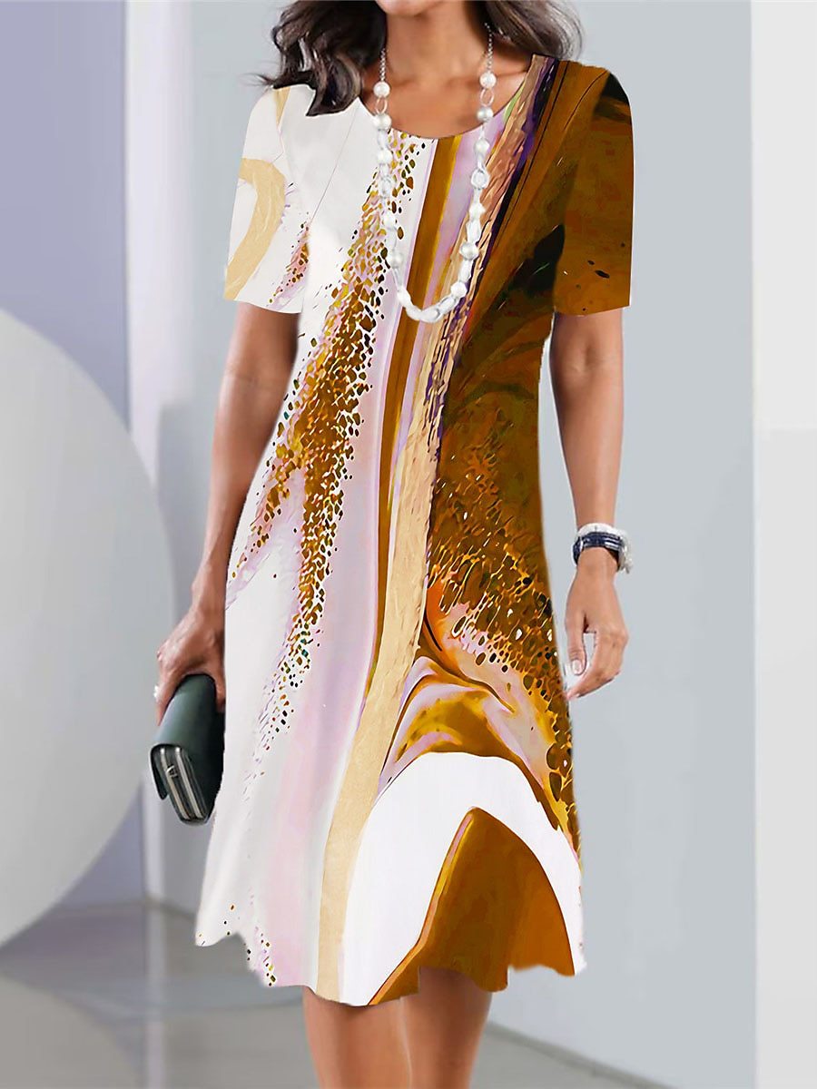 Új női ruha kerek nyakkal és rövid ujjal