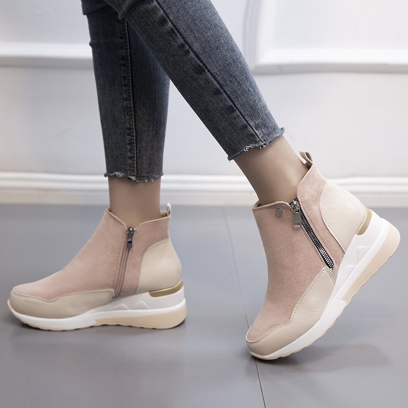 Valódi bőr középsarkú, oldalsó cipzáras csizma